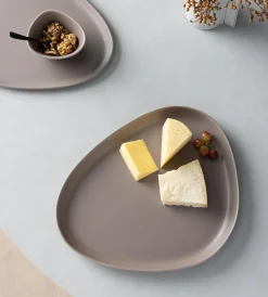 Lind DNA Bord Stoneware Platter Plate Warm Grey