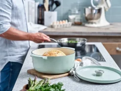 KitchenAid Braadpan Cast Iron Pistachio 22 cm Outlet