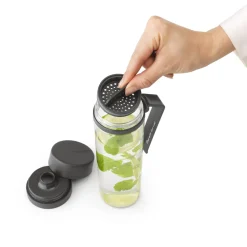 Brabantia Make & Take Waterfles met Fruitfilter 0,5 L - Dark Grey