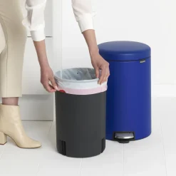 Brabantia NewIcon Pedaalemmer 20 L- Mineral Powerful Blue