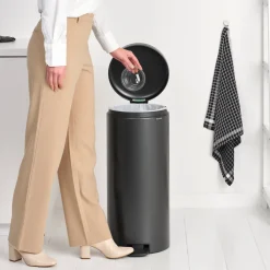 Brabantia NewIcon Pedaalemmer 30 L - Confident Grey Outlet