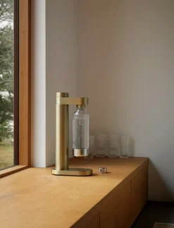 Stelton Bruiswatermachine Brus Carbonator Brushed Brass Hot