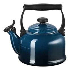 Le Creuset Fluitketel Tradition Nuit 2,1 Liter Outlet