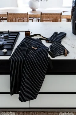 Tiseco Keukenhandschoen Home Studio Sherlock Stripe Black (Set van 2) Best