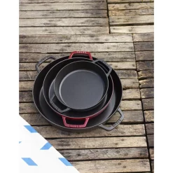 Staub Paellapan Zwart