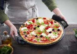 Pizzasteen Emile Henry Glad Fusain 36,5 cm