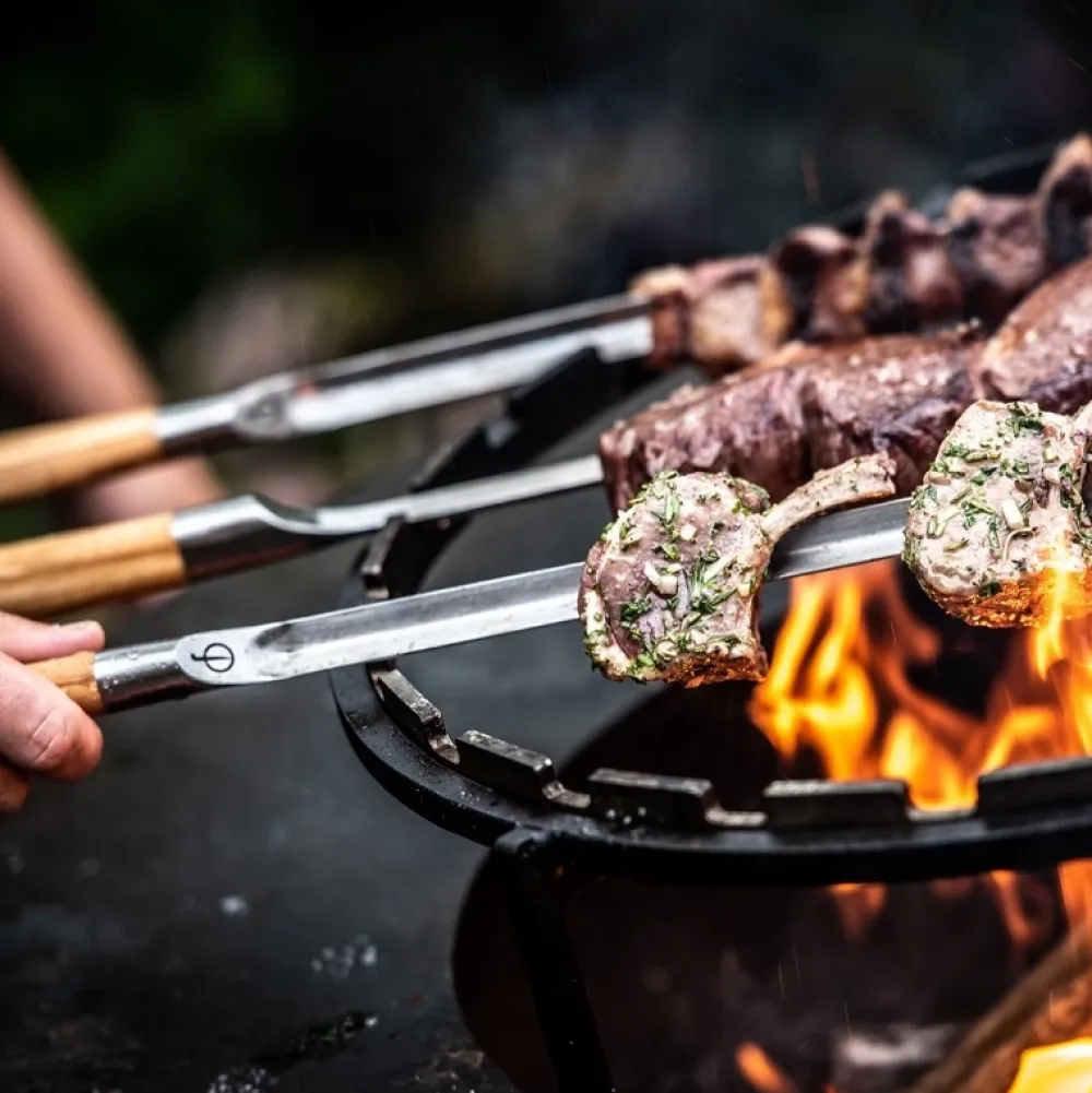 Forged Spies Churrasco V-vorm Clearance