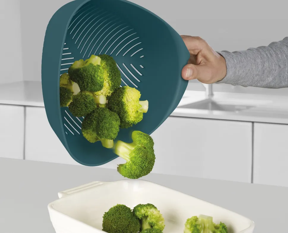 Vergiet Joseph Joseph Duo Triangular Colander Blauw