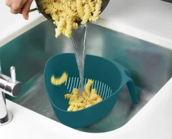 Vergiet Joseph Joseph Duo Triangular Colander Blauw